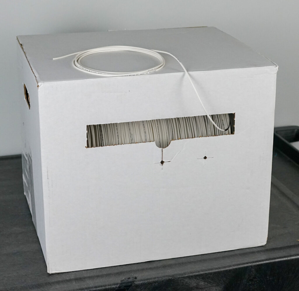 Indoor/Outdoor Push Fiber Cable for Flexible Networks